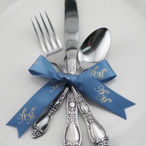 use fall wedding ribbons for cake servers and utinsels at the reception and dinner