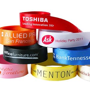 Branded ribbon rolls are perfect to use as traveling ribbons on goody bags an other treats.